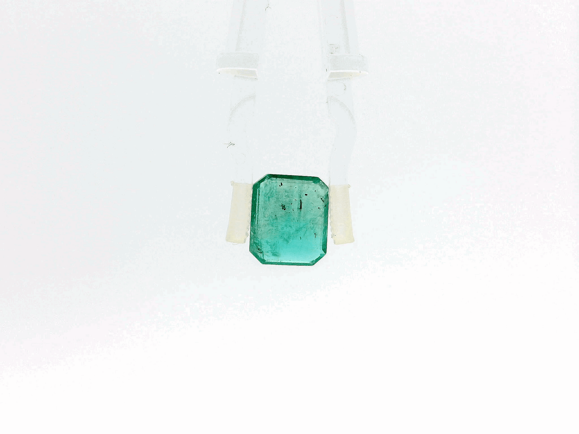 Emerald (Panna Stone) - 3.46 Carat