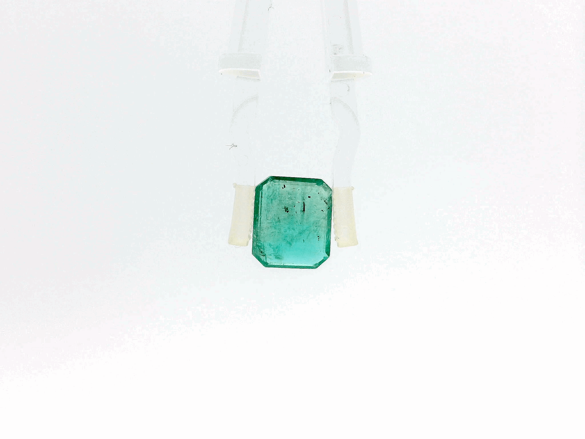 Emerald (Panna Stone) - 3.46 Carat