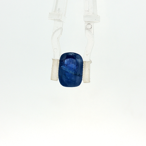 Blue Sapphire - 4.58 Carat