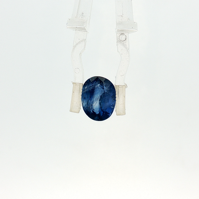 Blue Sapphire - 4.04 Carat