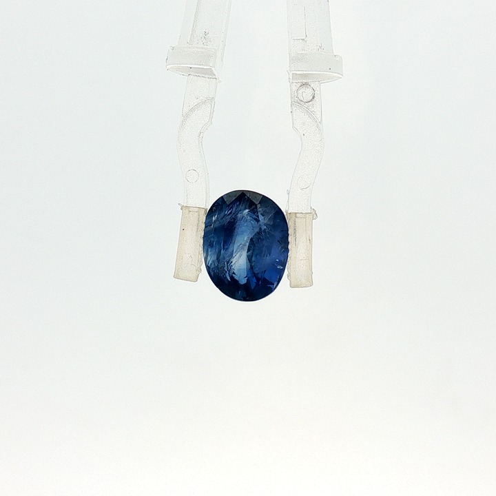 Blue Sapphire - 4.04 Carat