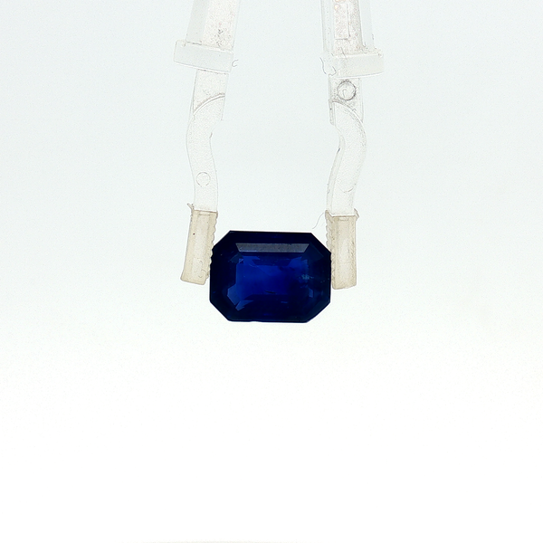 Blue Sapphire - 5.08 Carat