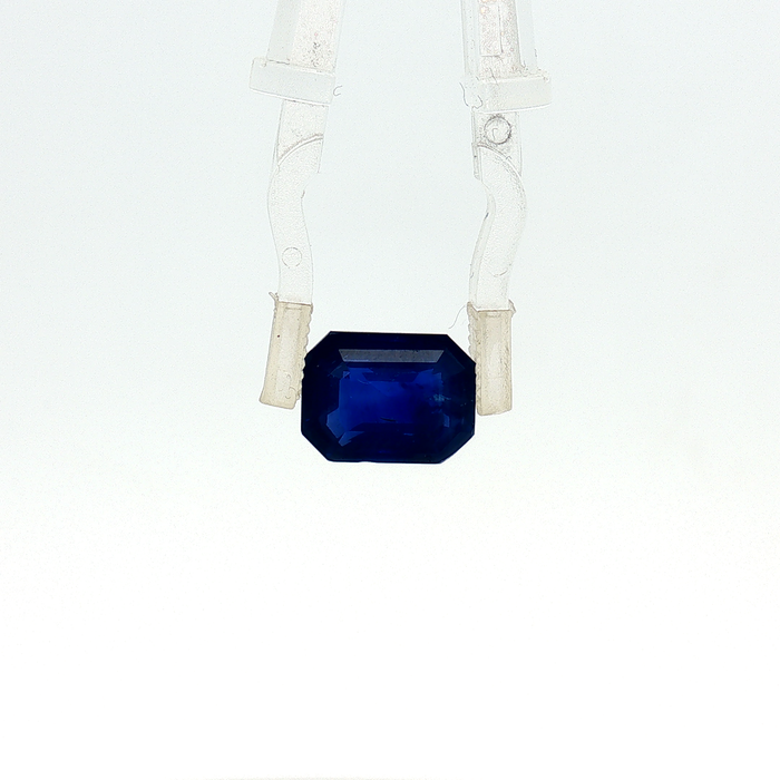 Blue Sapphire - 5.08 Carat