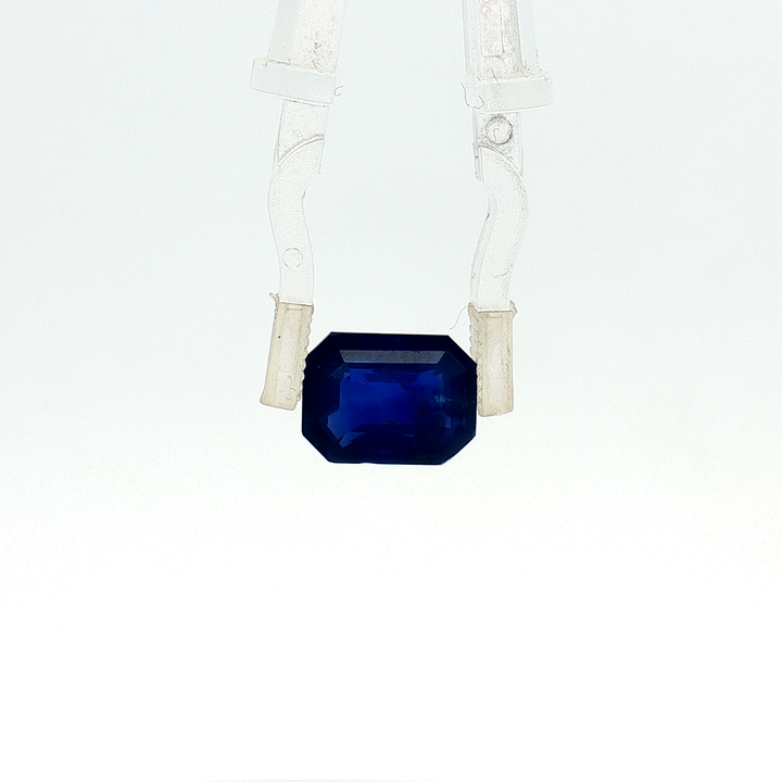 Blue Sapphire - 5.08 Carat
