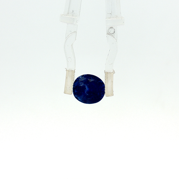 Blue Sapphire - 4.09 Carat