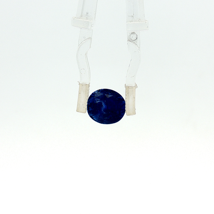 Blue Sapphire - 4.09 Carat