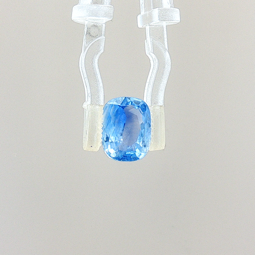 Blue Sapphire - 3.31 Carat