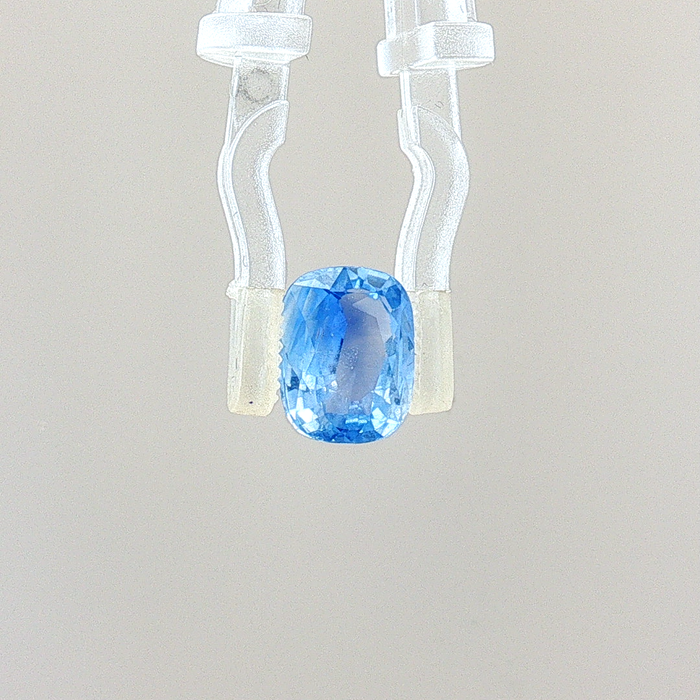 Blue Sapphire - 3.31 Carat