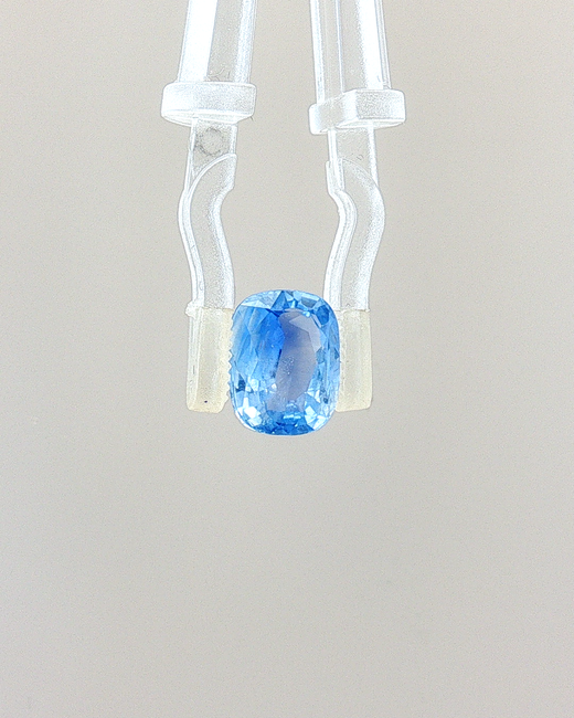 Blue Sapphire - 3.31 Carat