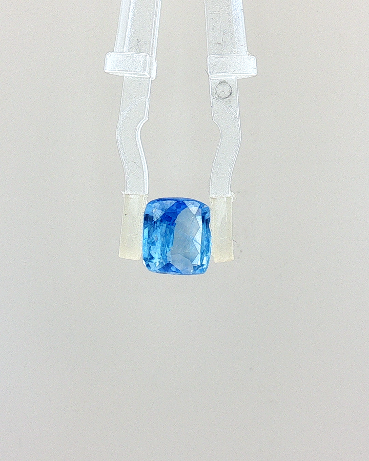 Blue Sapphire - 3.11 Carat