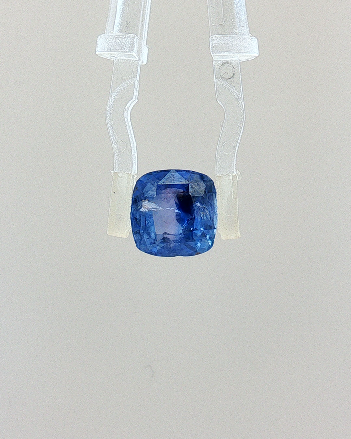 Blue Sapphire - 5.09 Carat