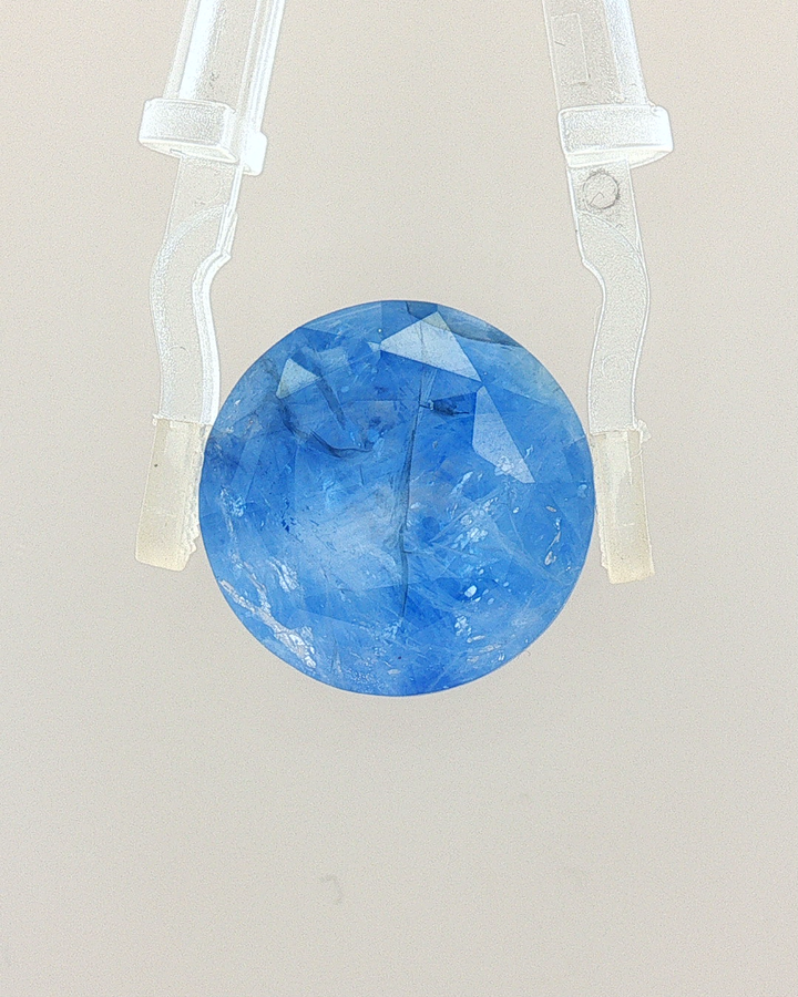 Blue Sapphire - 25.72 Carat