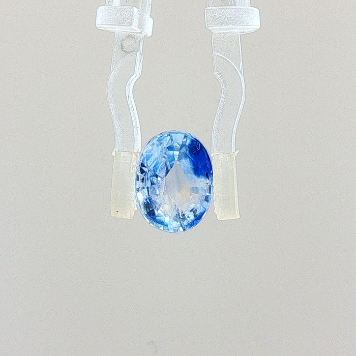 Blue Sapphire - 3.80 Carat