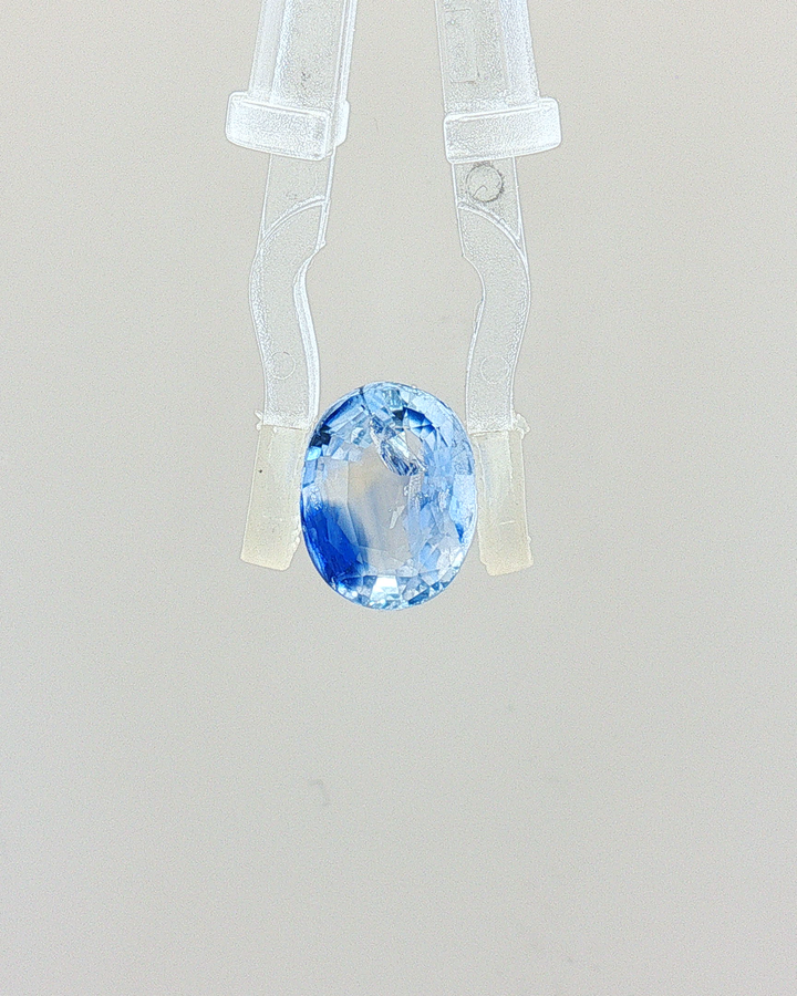 Blue Sapphire - 3.80 Carat