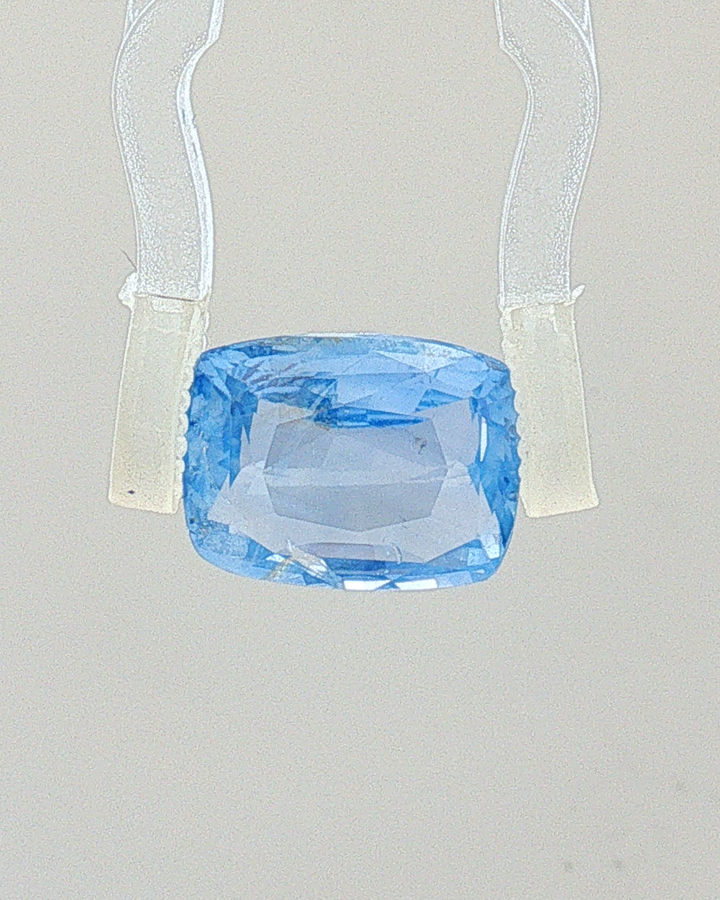 Blue Sapphire - 3.55 Carat