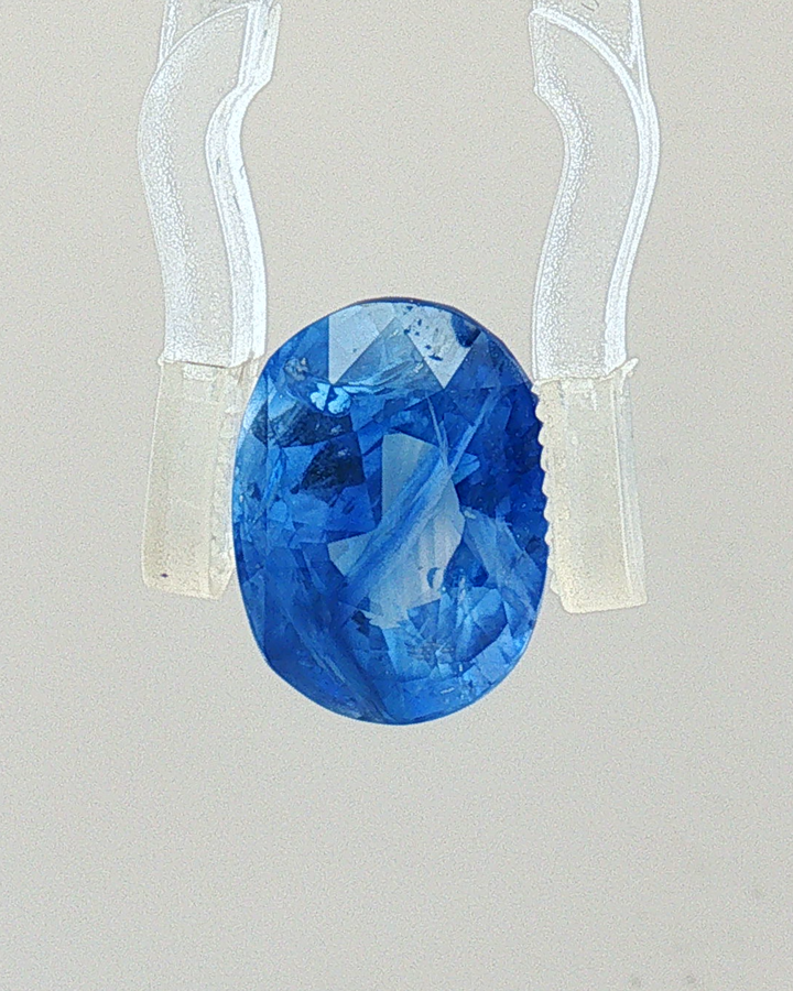 Blue Sapphire - 6.52 Carat