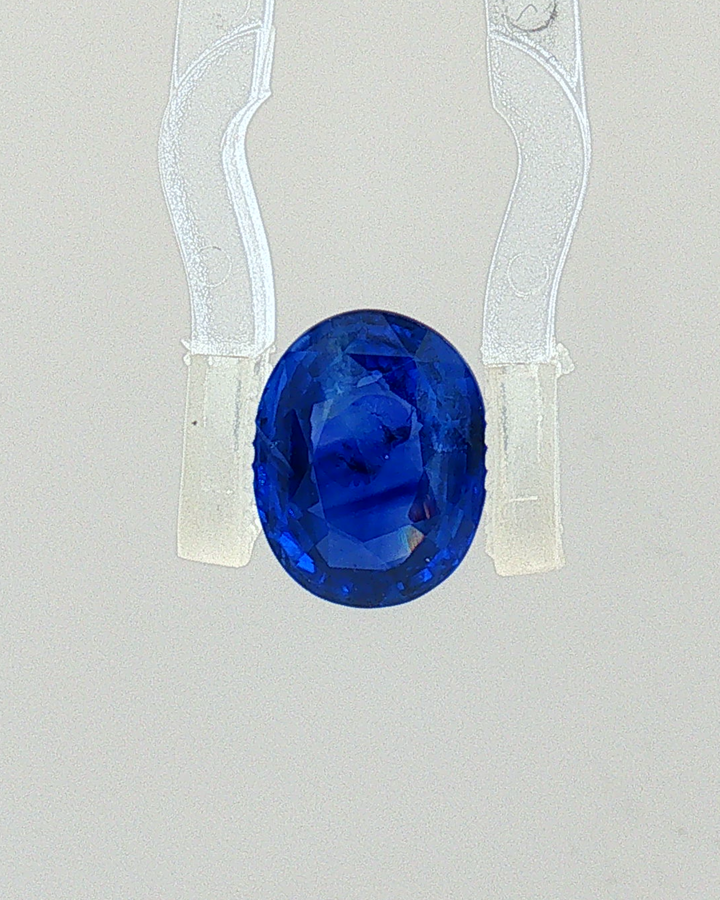 Blue Sapphire - 2.46 Carat