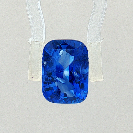 Blue Sapphire - 3.71 Carat