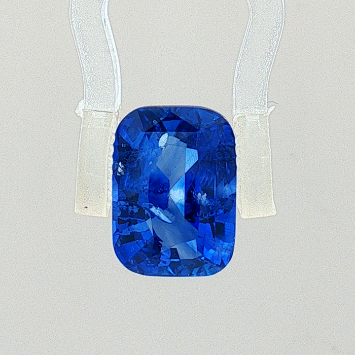 Blue Sapphire - 3.71 Carat