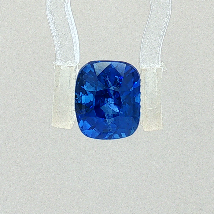 Blue Sapphire - 3.07 Carat