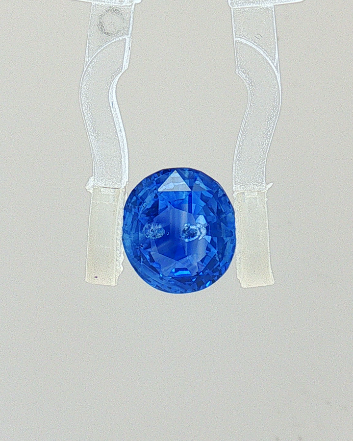 Blue Sapphire - 3.07 Carat