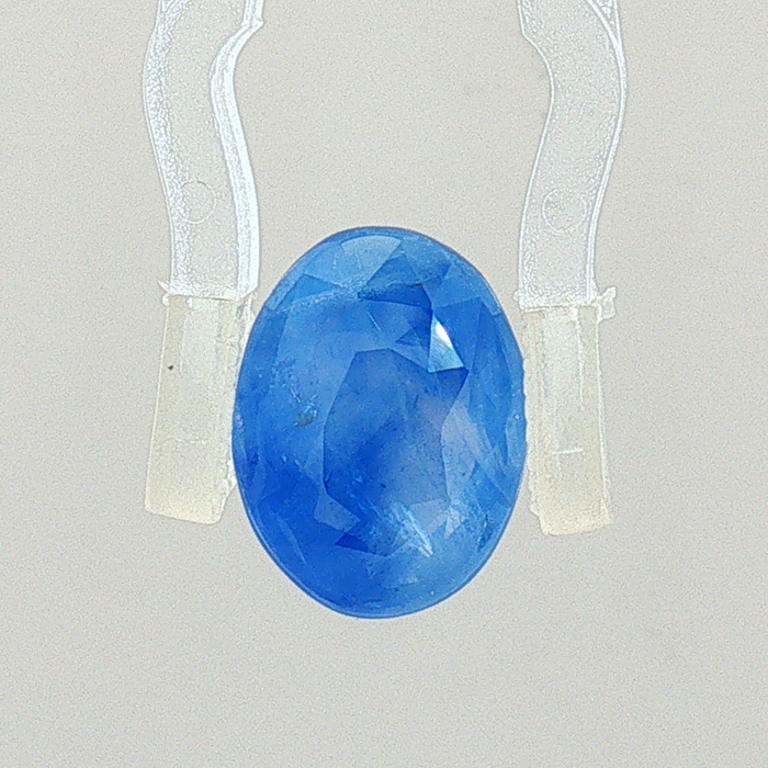 Blue Sapphire - 5.81 Carat