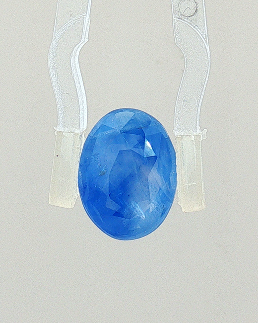 Blue Sapphire - 5.81 Carat