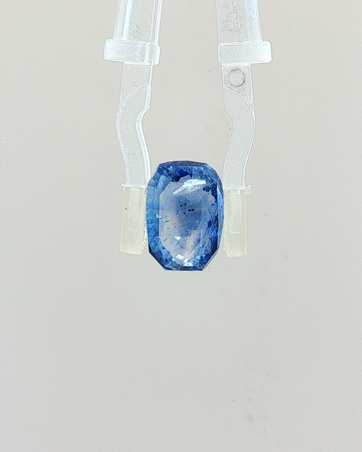 Blue Sapphire - 5.24 Carat