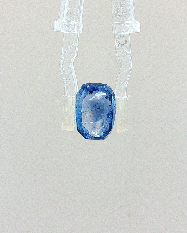 Blue Sapphire - 5.24 Carat