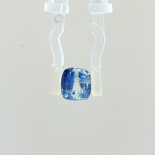 Blue Sapphire - 3.28 Carat