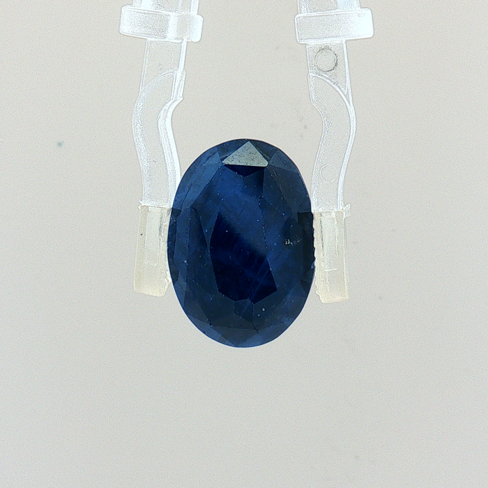 Blue Sapphire - 11.88 Carat