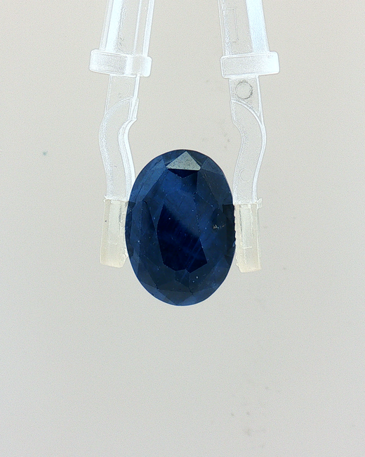 Blue Sapphire - 11.88 Carat