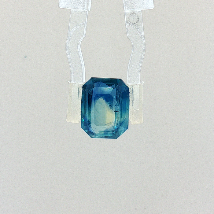 Blue Sapphire - 3.55 Carat