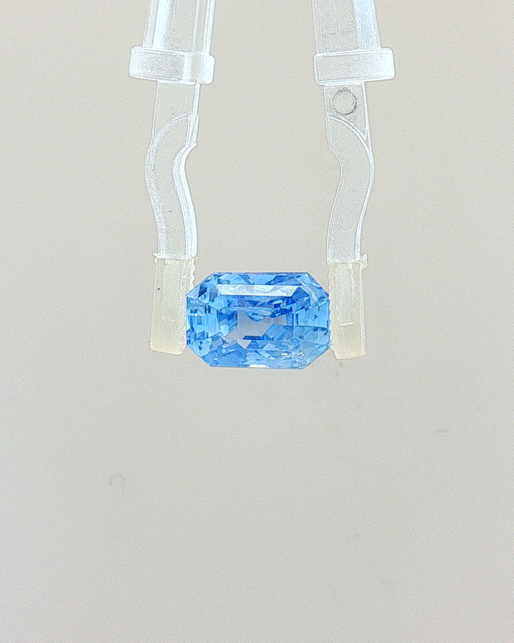 VIVID Blue Sapphire (Neelam) - 4.17 Carat (Certified)