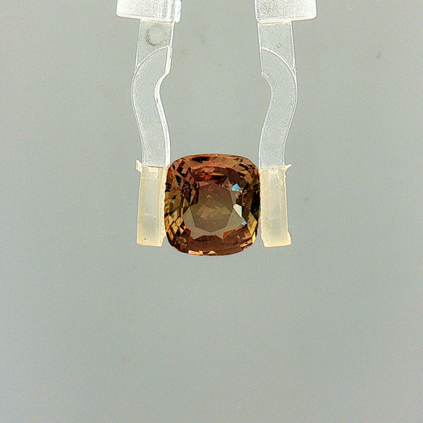 Green Sapphire (Neelam) – 2.58 Carat Certified Transparent Luxury Sapphire
