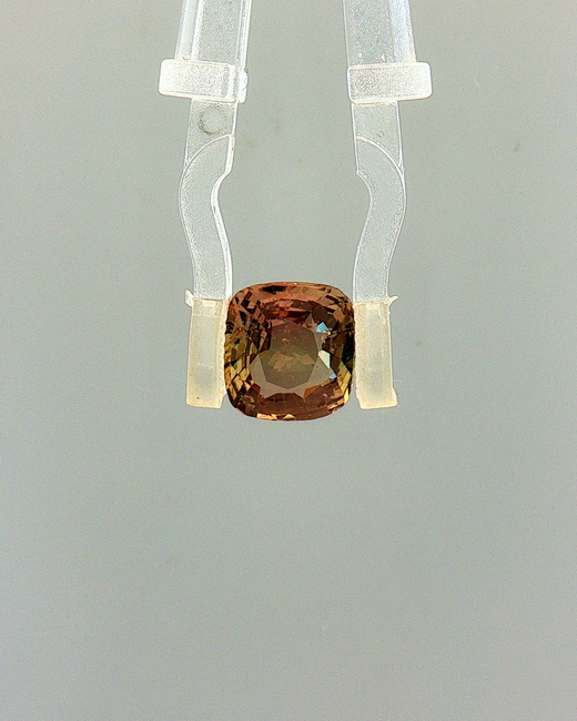 Green Sapphire (Neelam) – 2.58 Carat Certified Transparent Luxury Sapphire